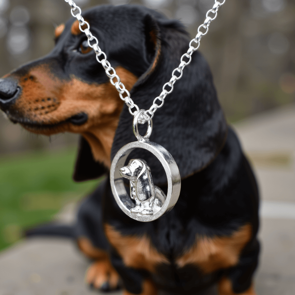 silver dachshund necklace, doxie necklace, dachshund jewellery. dachshund gift for woman, sausage dog necklace, doxie jewellery, silver dog necklace, dachshund pendant