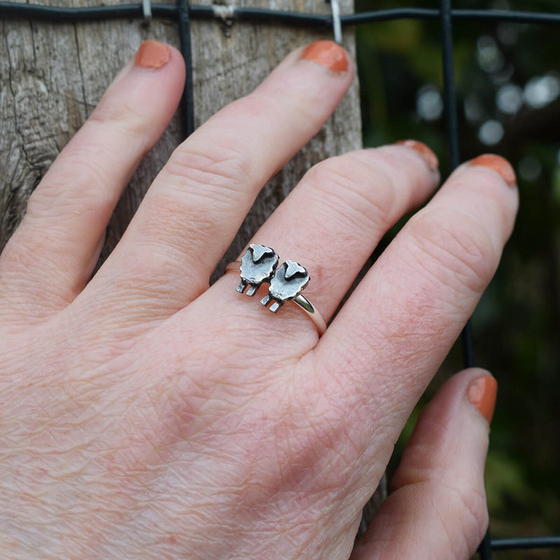 two black sheep ring, black sheep jewellery, silver sheep ring, pair of sheep gift, black sheep gift, black sheep present for woman, silver sheep jewellery, black sheep jewellery